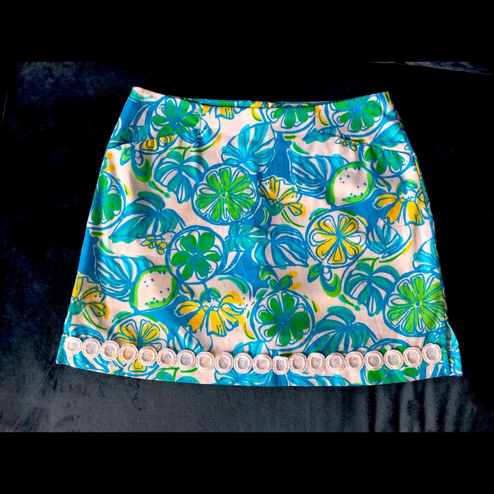Lilly Pulitzer blue flower patterned skort